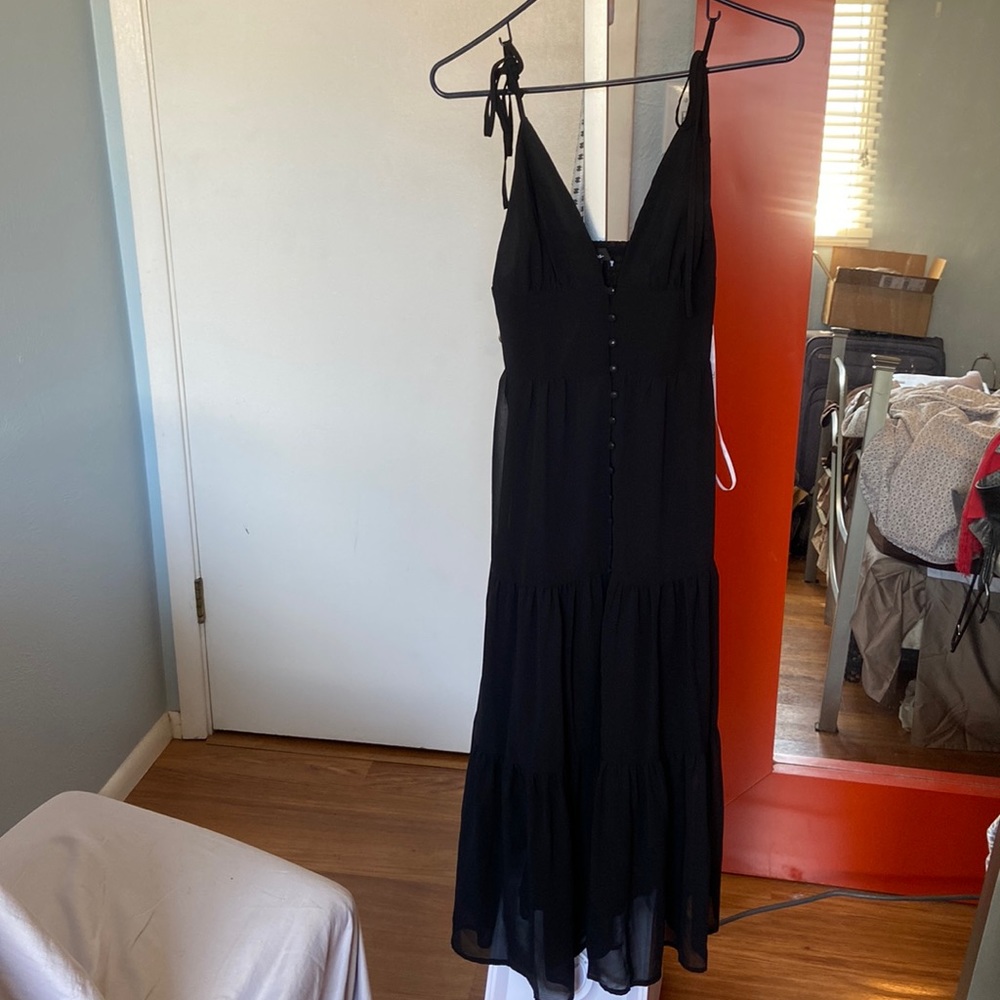 Lulus x small black dress never been worn